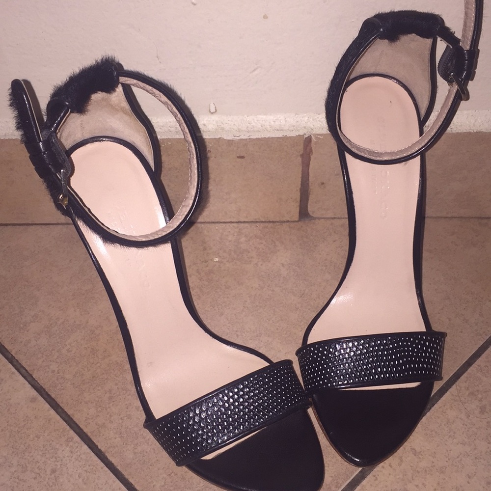 Club Mónaco made in Italy calf hair high heels